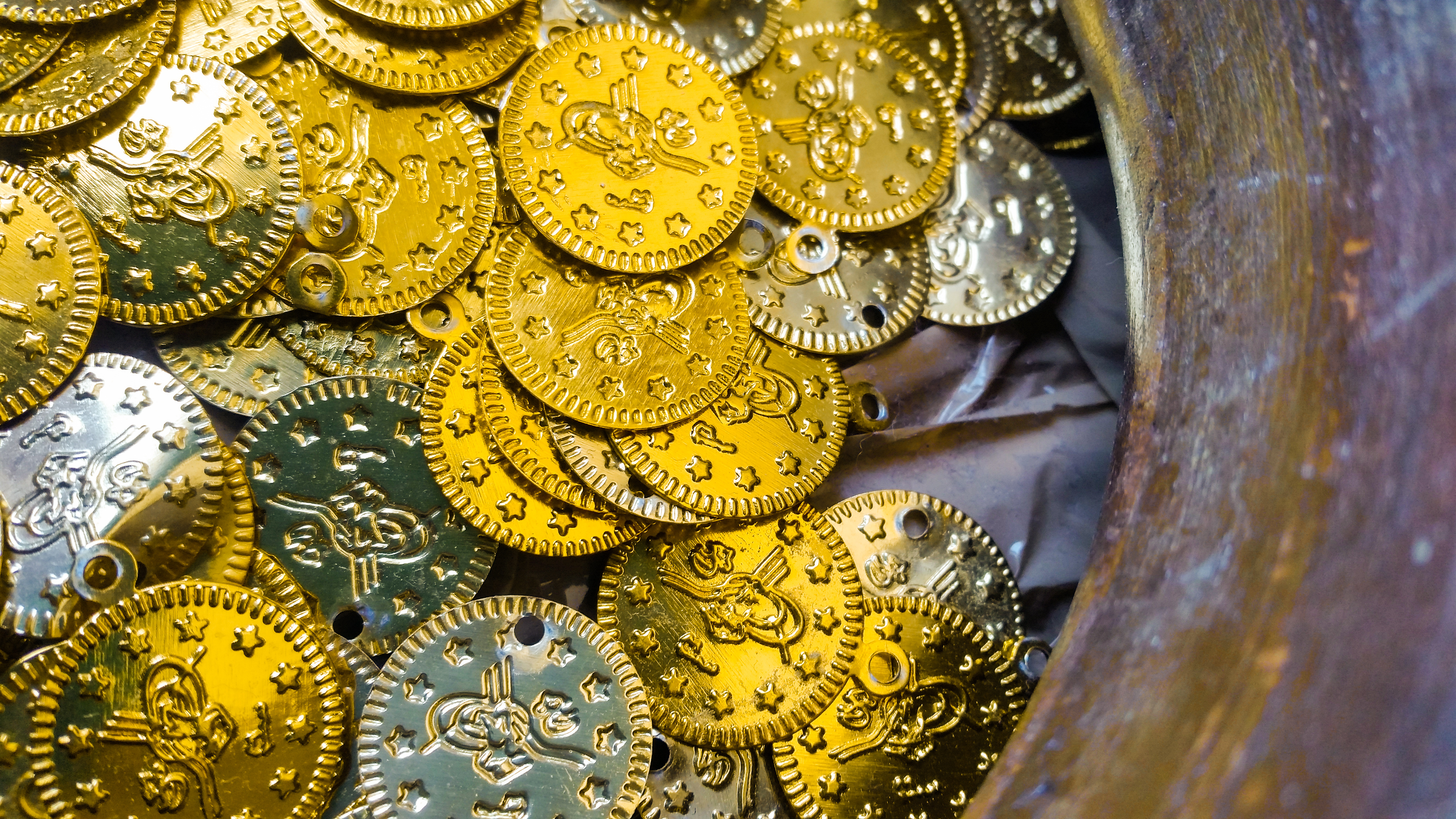 Antique Coin Buyers: Tips on Buying Old Coins